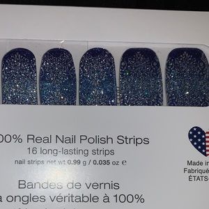 Color street *RETIRED * ice to meet you